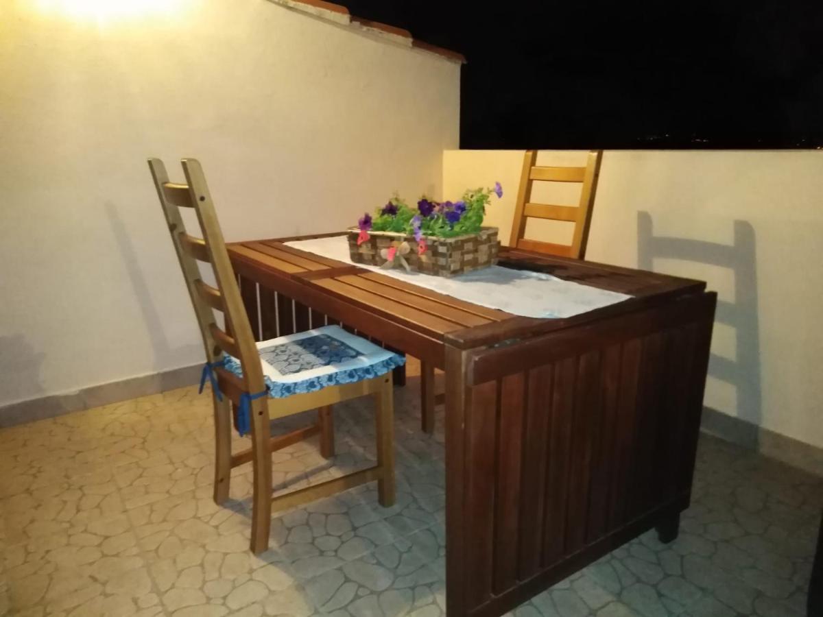 Villa Panoramica Immersa Nel Verde Порто-Пино Экстерьер фото